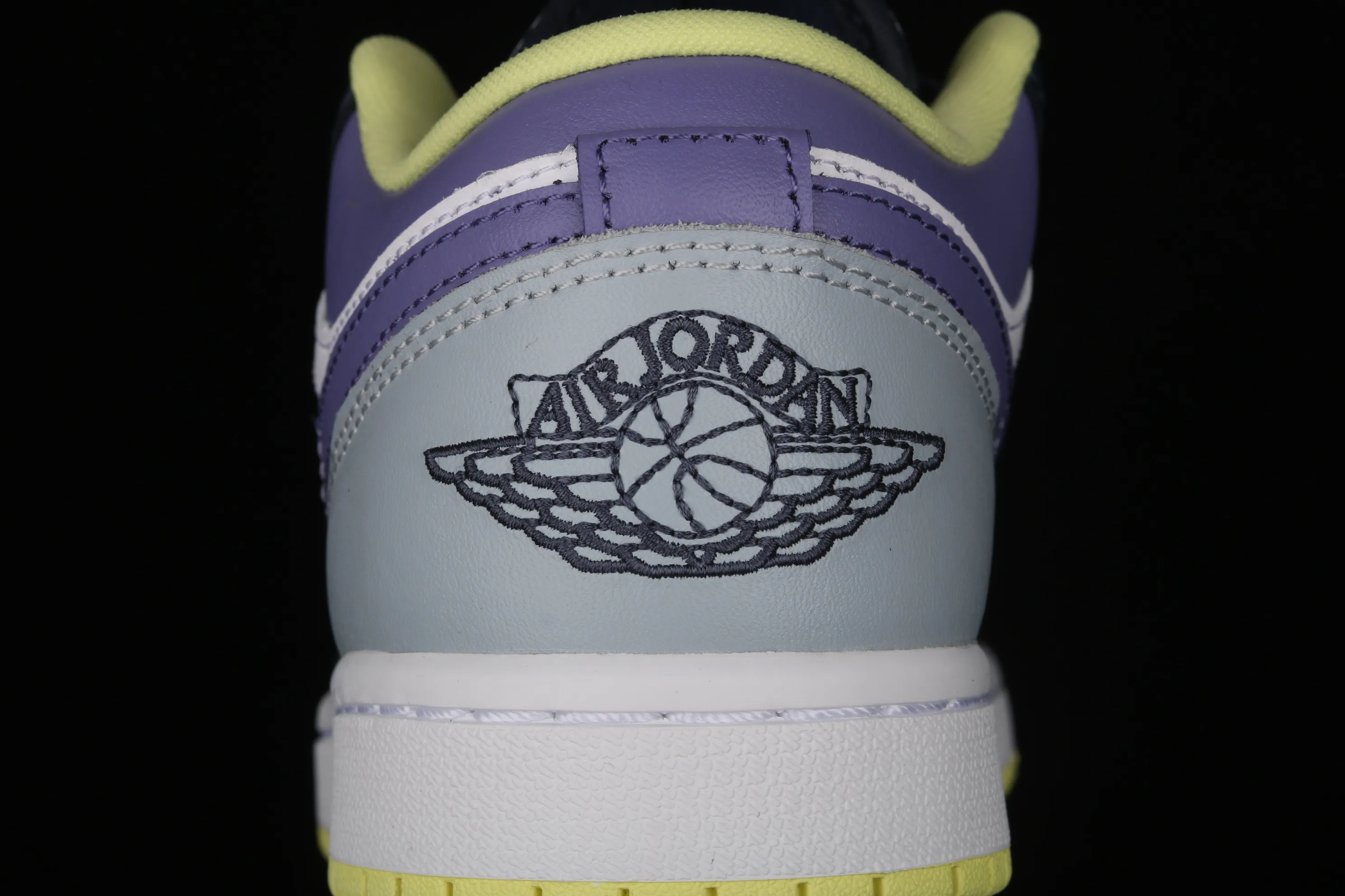 All categories Air Jordan Jordan series basketball shoes Air Jordan 1 Low G version pure original Air Jordan 1 Low AJ1 Joe 1 low-top mandarin duck color matching DJ4342-400